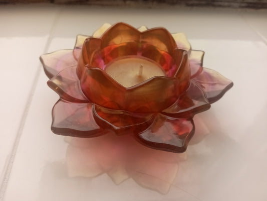 Blossoming flower tealight