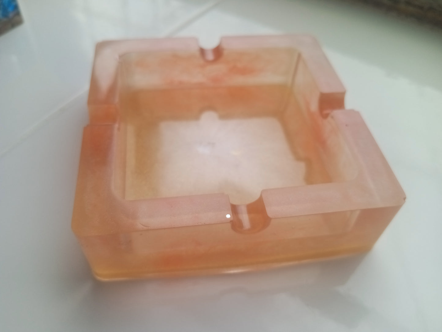 square resin ashtrays - Orange