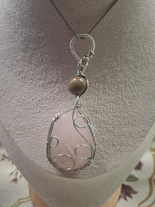 Rose Quartz Palm Stone with Unakite – A Story of Gentle Healing