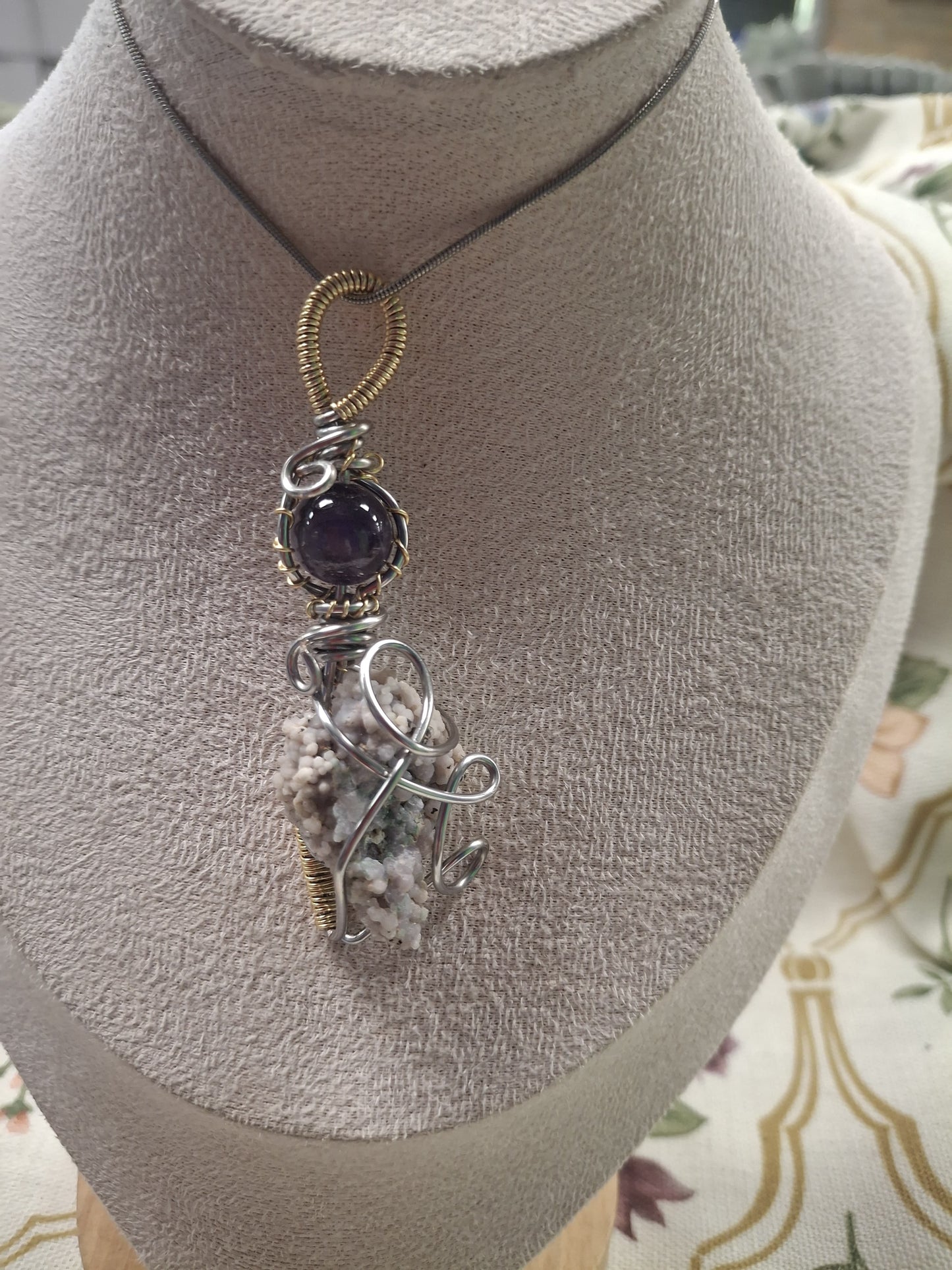 Grape Agate & Amethyst – A Story of Serenity