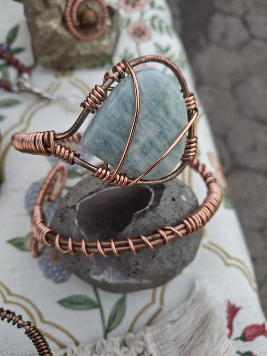 Aquamarine Heart & Citrine Arm Band – A Story of Calm Confidence and Joy